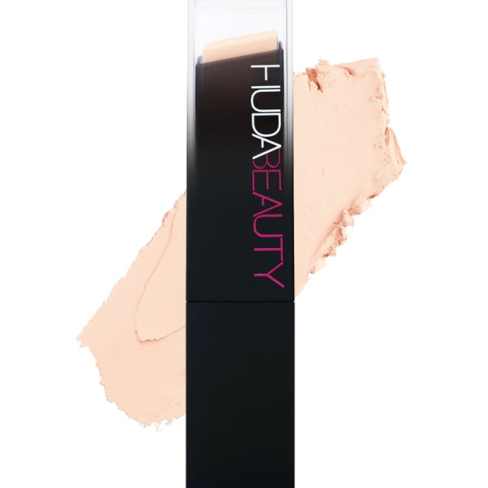 HUDA BEAUTY #FauxFilter Skin Finish Buildable Coverage Foundation in Angel Food